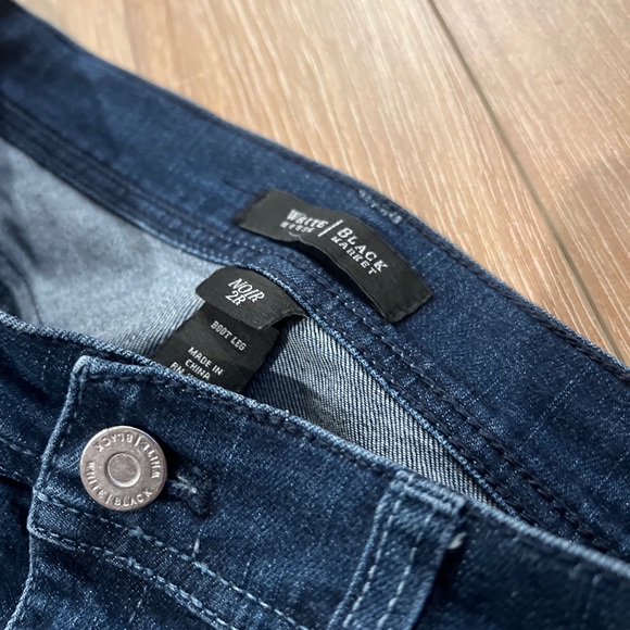 White House Black Market Womens Size 2 R Jeans Embellished Embroidered Boot Leg - Picture 6 of 6